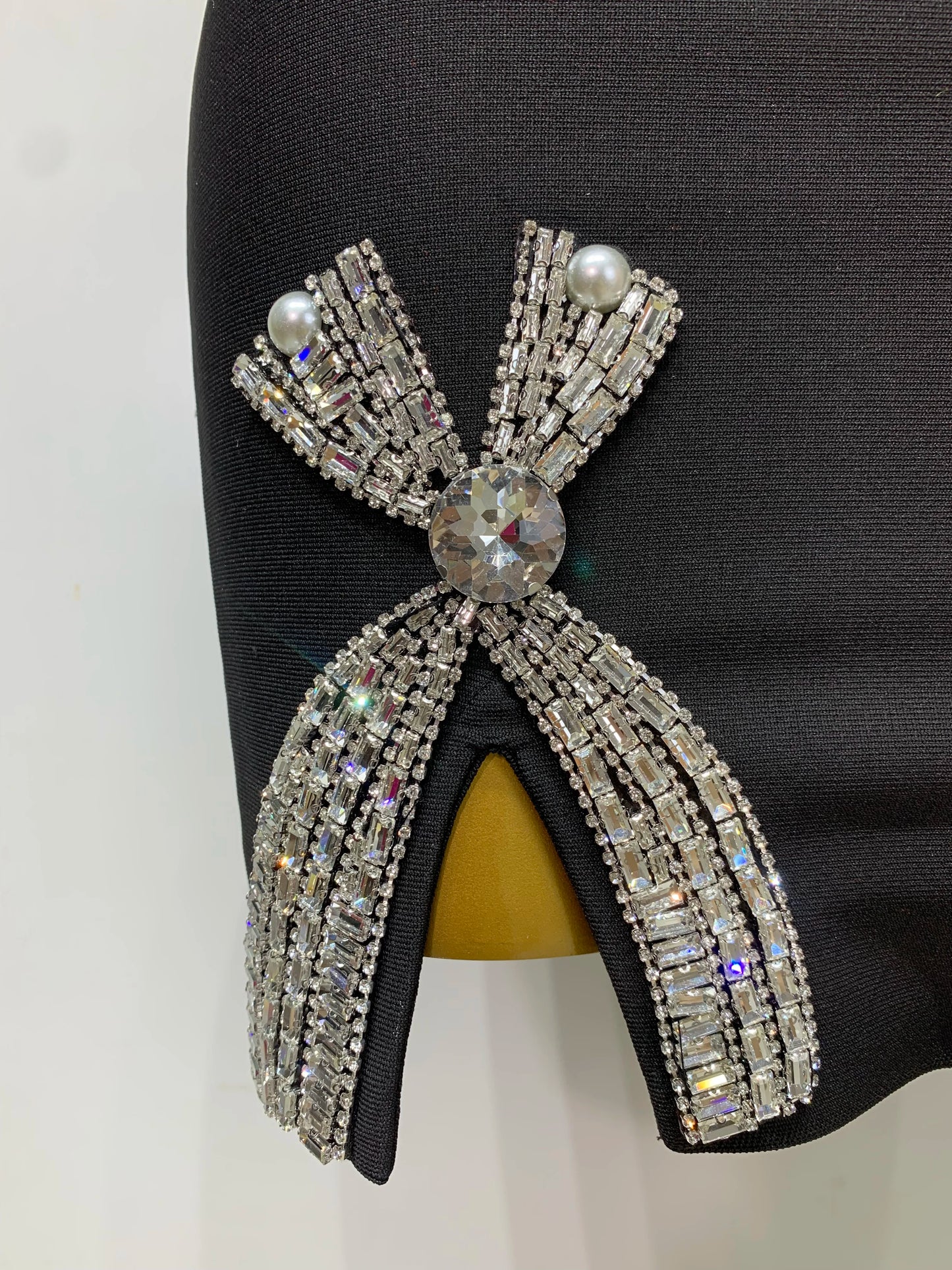 Damen Celebrity Sexy V-Ausschnitt Perlen Schwarz Mini Bodycon Bandage Kleid Luxus 2025 Gestrickte Elegante Abend Club Party Kleider