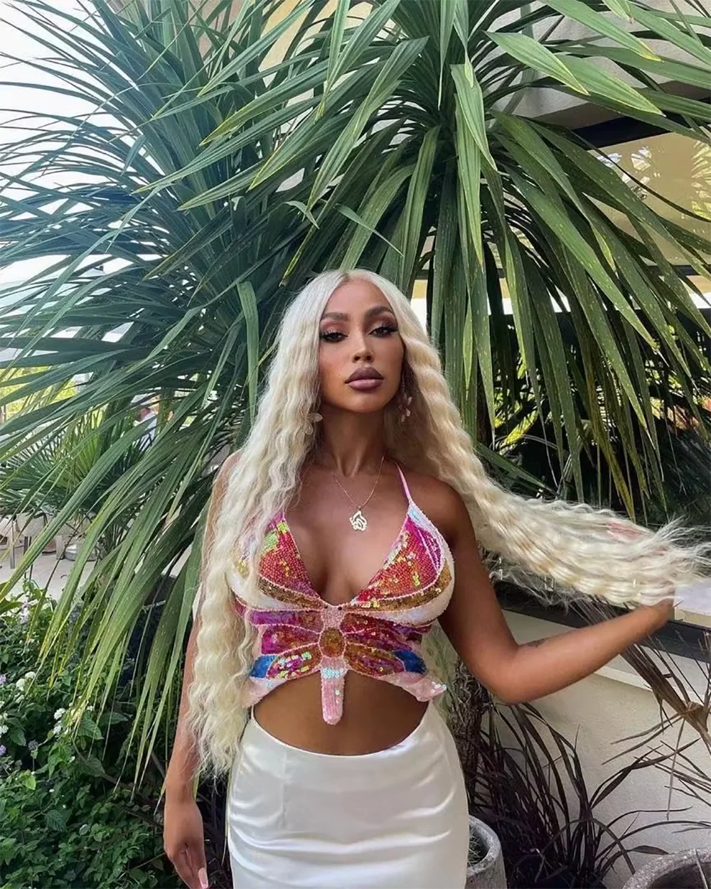 613 Curly Honey Blonde Lace Front Human Hair Wigs Loose Deep Wave 13x6 13×4 HD Water Wave Color Transparent Lace Frontal Wigs - MAGUSTA BEAUTY