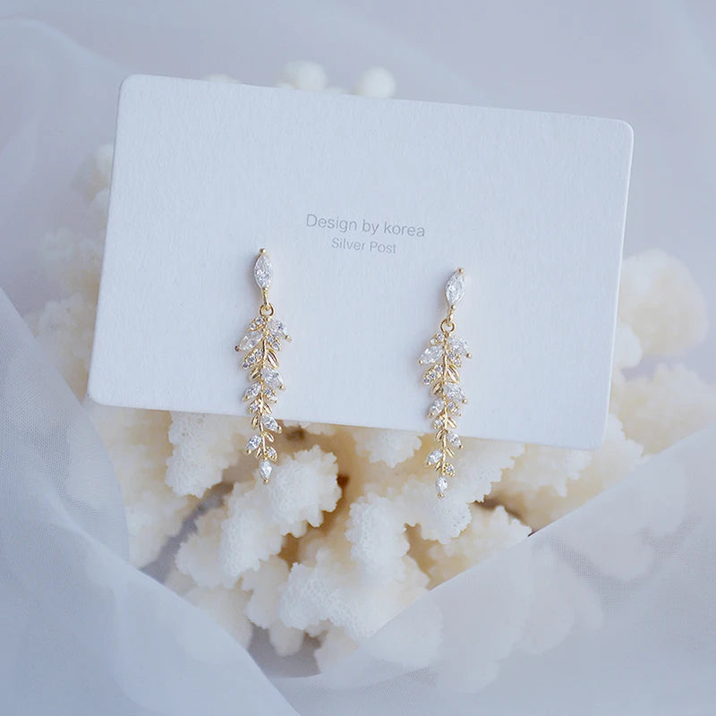 Charm 18k Echtgold Blätter Ohrringe für Frauen Exquisite Kleine Zirkonia Ohrstecker Elegante Koreanische Kristall Hochzeit Ringanhänger