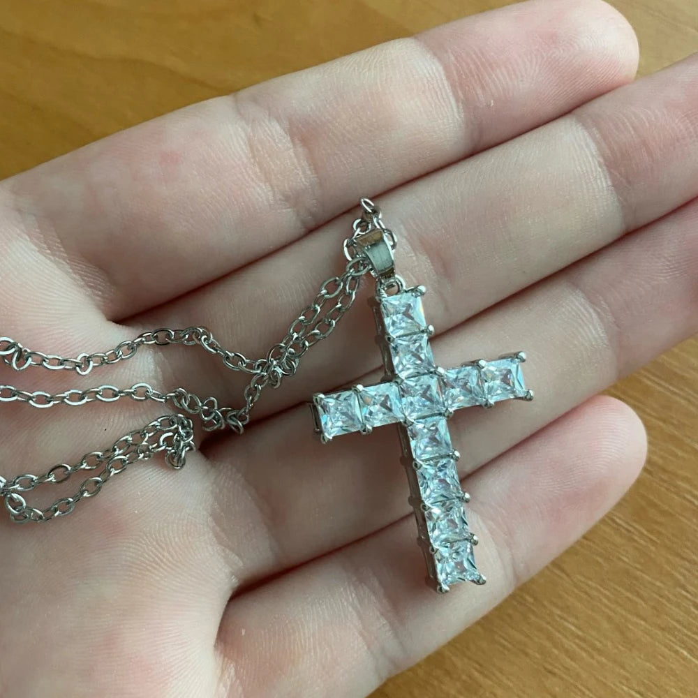Huitan Hot Sale Female Cross Necklace Inlaid White/Pink Cubic Zirconia Fashionable Versatile Women Necklace for Party Jewelry