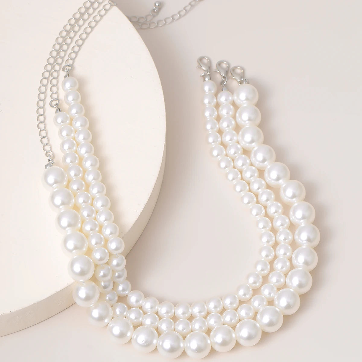 Multi-Layer White Imitation Pearl Necklace Bead  Chain Punk Ladies Wedding Short Clavicle Necklac Girl Charm Banquet Jewelry