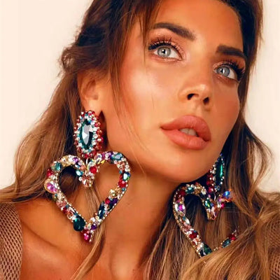 KMVEXO Neue glänzende Kristall Strass Herz Anhänger baumelnde Ohrringe 2023 für Damen Schmuck Mode Statement Ohrringe Accessoires
