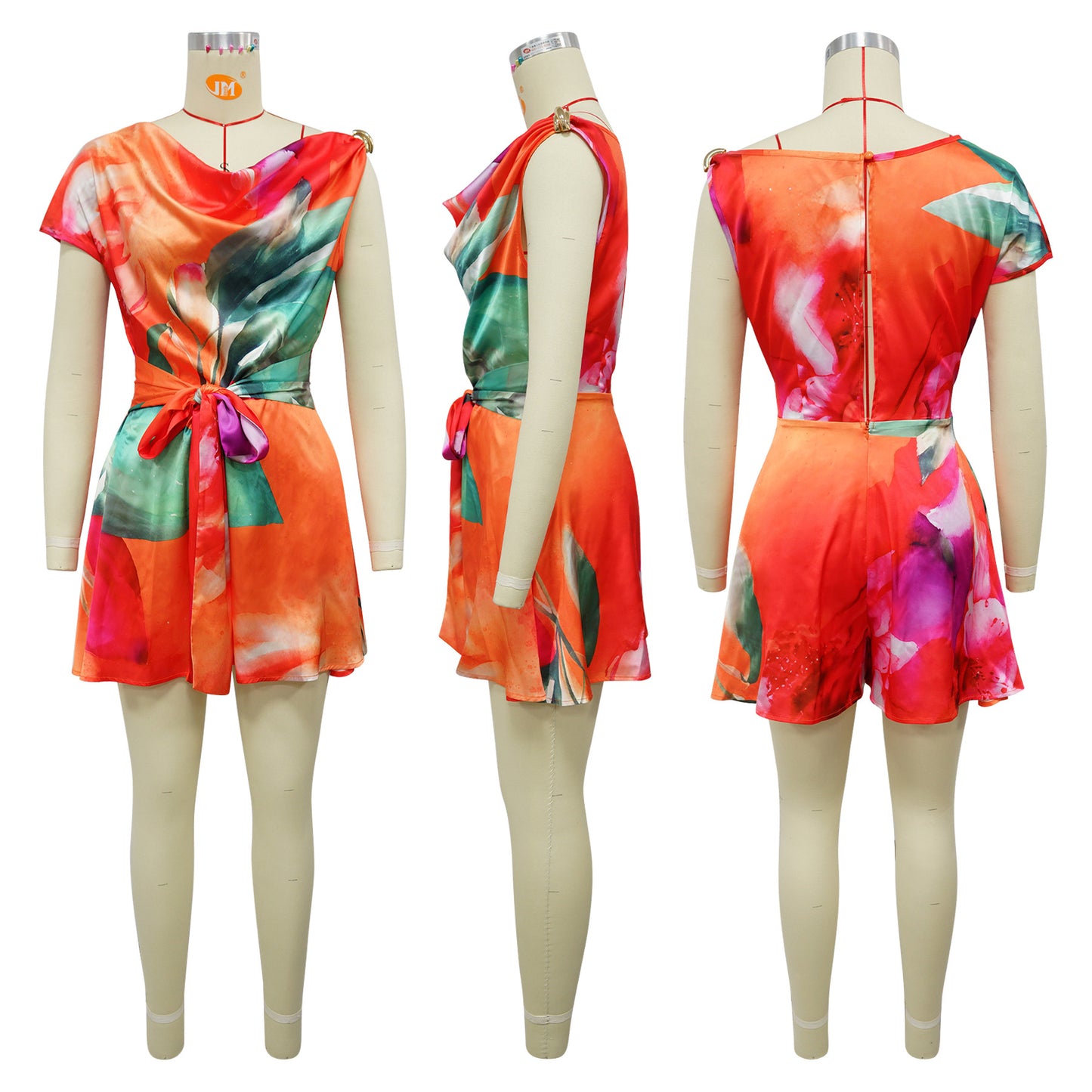 CM.YAYA Damen Batik-Print Strand Ärmellos V-Ausschnitt Schärpen Sexy Party Club Playsuits Jumpsuit 2025 Sommer Einteiler Rompers