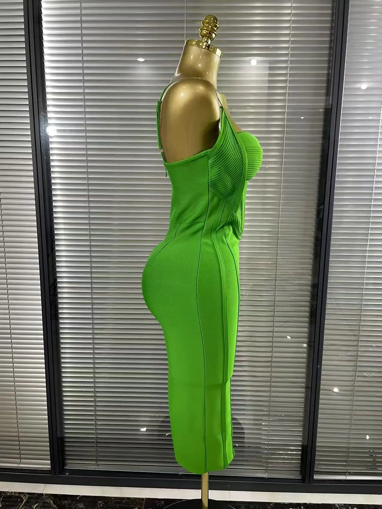 Green Color Women Sleeveless Sexy Halter Off the Shoulder Bodycon Bandage Midi Dress Celebrate Nightclub Party Birthday Outfit