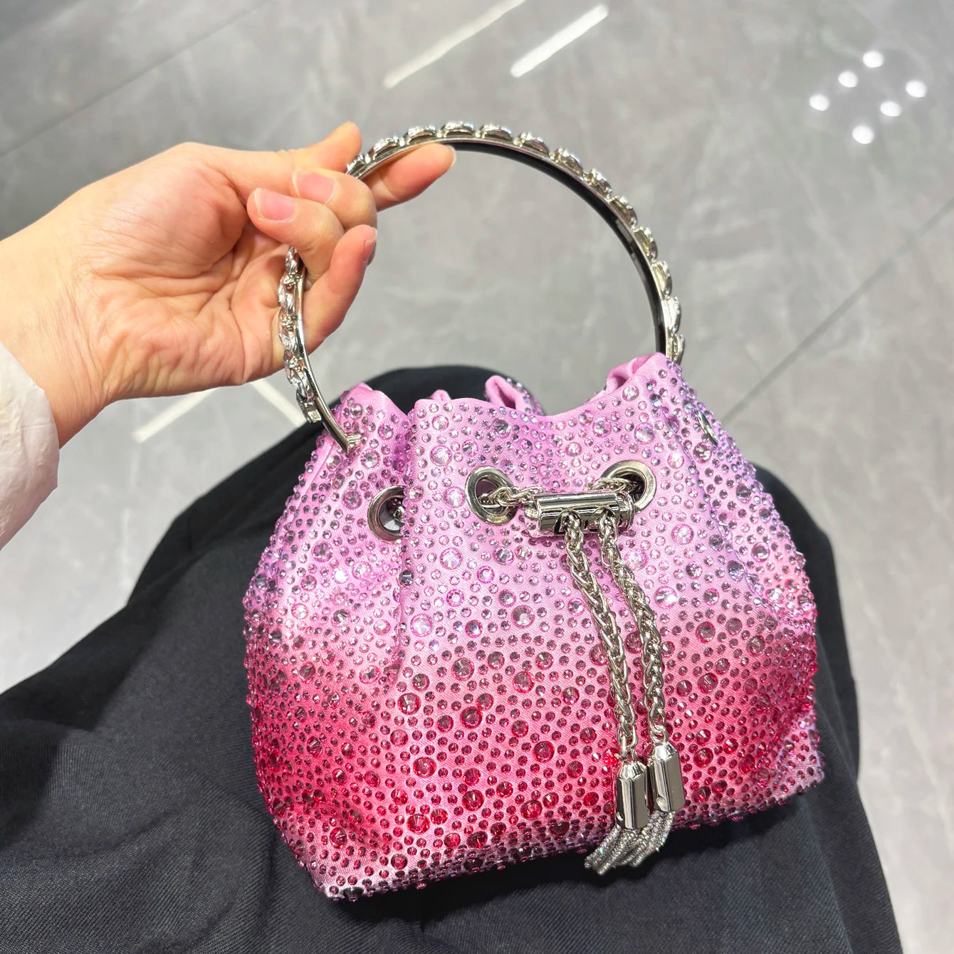 Handhabung Strasssteine Abend-Clutch-Tasche Geldbörsen und Handtasche Luxus Designer Umhängetasche Glänzende Kristall-Clutch-Geldbörse Eimer-Tasche