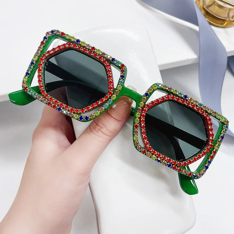 Quadratische Luxus Diamanten Sonnenbrille Damen Punk Mode Strass Sonnenbrille Weiblich Glänzend Sexy Gelbe Linse Brille Schatten Handgemacht