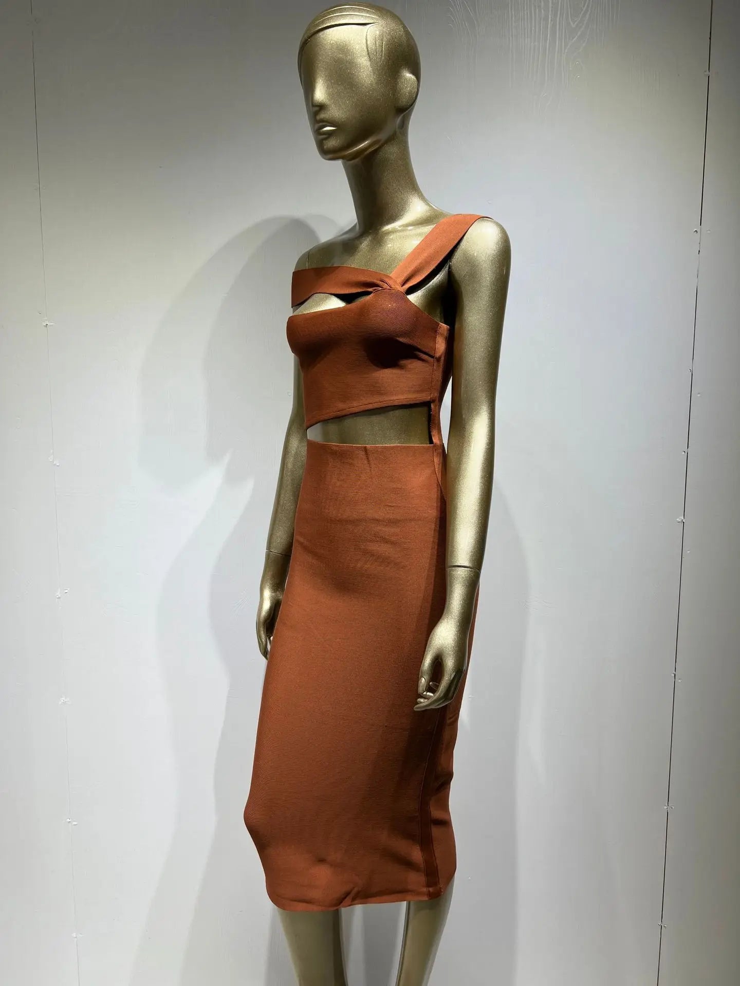 Damen Sommer sexy ausgehöhltes braunes Midi knielanges Bodycon-Bandagekleid 2023 Designer elegantes Abendpartykleid Vestido