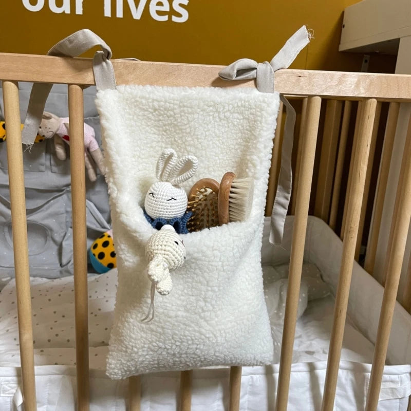 Neuer dicker Plüsch Babybett Hängetasche Tragbare Doppeltaschen Neugeborenen-Bett Spielzeug Organizer Tasche Bettkopfteil Aufbewahrungstasche