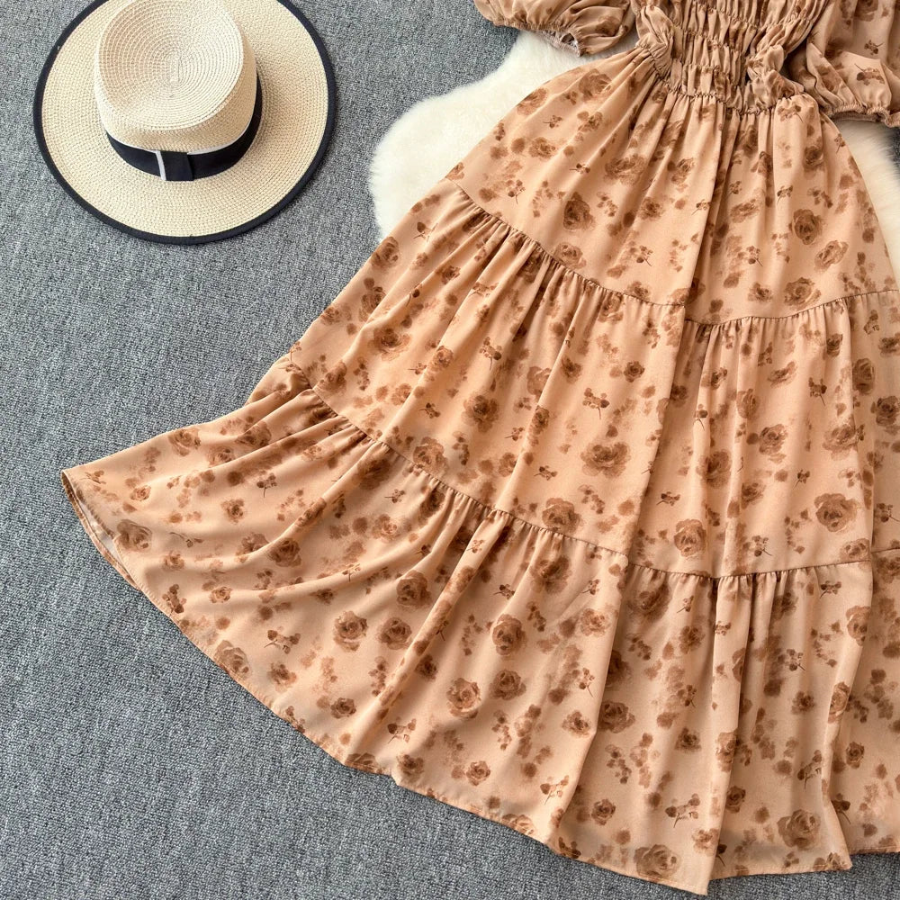 2024 Neues Sommer Blumenmuster Maxikleid Damen Vintage Eckiger Ausschnitt Geraffte Brust Schärpe Bandage Sommerkleid Partykleid