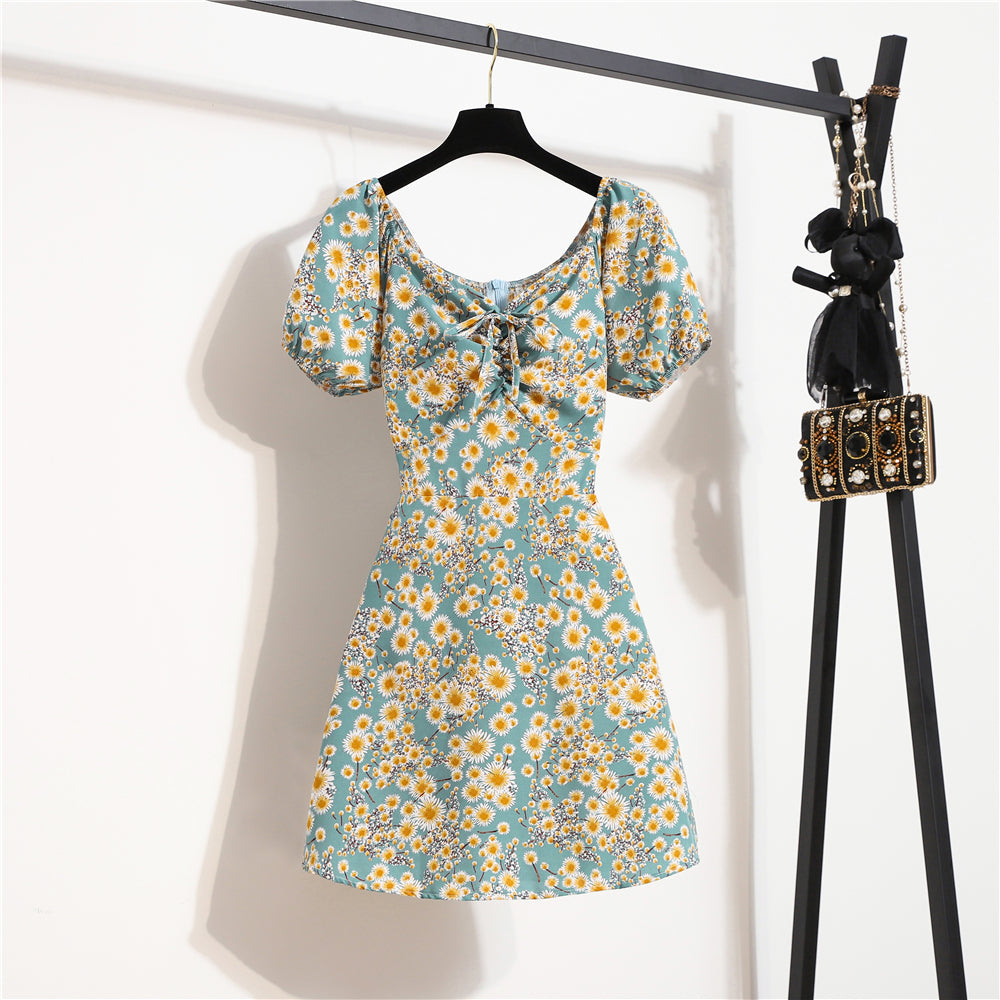 Damen Minikleider Sommer Mode Damenkleider Bedruckte Chiffonkleider mit Blumenmuster, gerafft, plissiert, kurze Puffärmel, Freizeitkleid