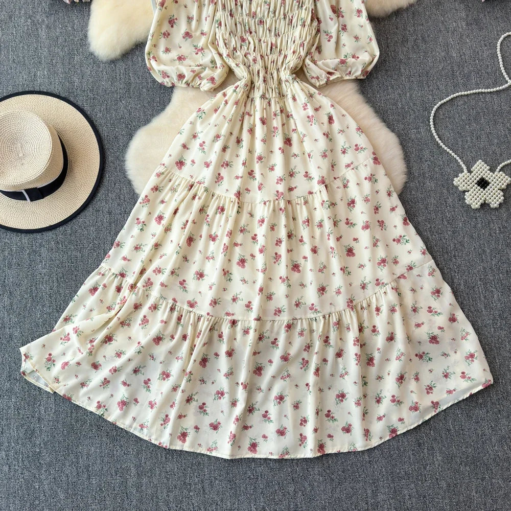 2024 Neues Sommer Blumenmuster Maxikleid Damen Vintage Eckiger Ausschnitt Geraffte Brust Schärpe Bandage Sommerkleid Partykleid