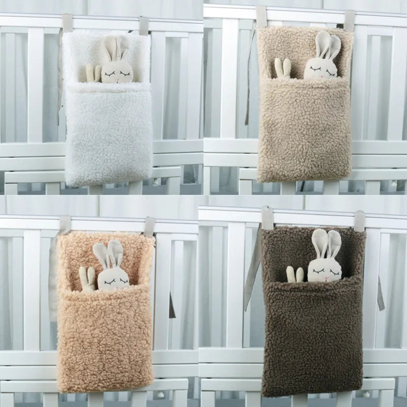Neuer dicker Plüsch Babybett Hängetasche Tragbare Doppeltaschen Neugeborenen-Bett Spielzeug Organizer Tasche Bettkopfteil Aufbewahrungstasche