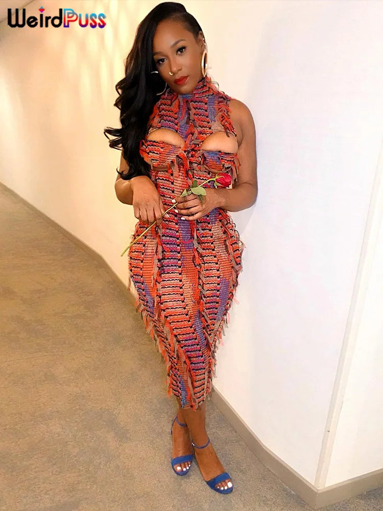 Weird Puss Sexy Hollow Dress Damen Strick Buntes Quasten Backless Y2k Sommer Trend Stretch Ärmellos Elastisch Bodycon Clubwear