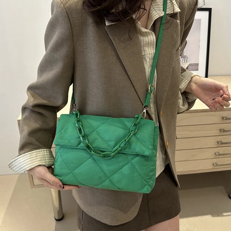 Acryl-Ketten-Umhängetaschen, quadratisch, lässig, Klappe, Damen-Pendeltaschen, gesteppt, All-Match, Winter, große Kapazität für Mädchen zum Einkaufen