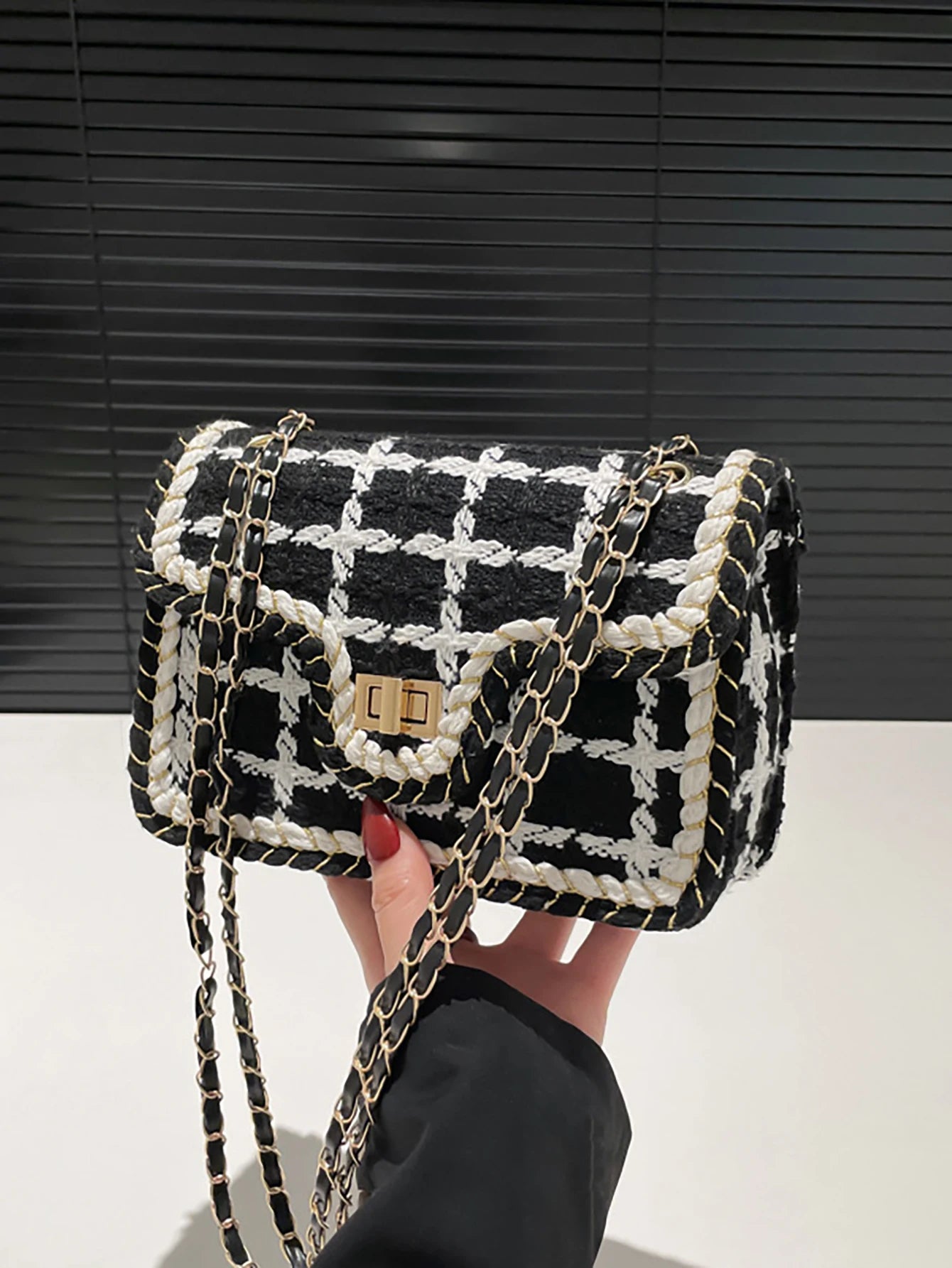 Schwarz-weiß karierte lässige Umhängetasche Umhängetasche Damen Schultertaschen Handtaschen mit oberem Griff Modische quadratische Tasche