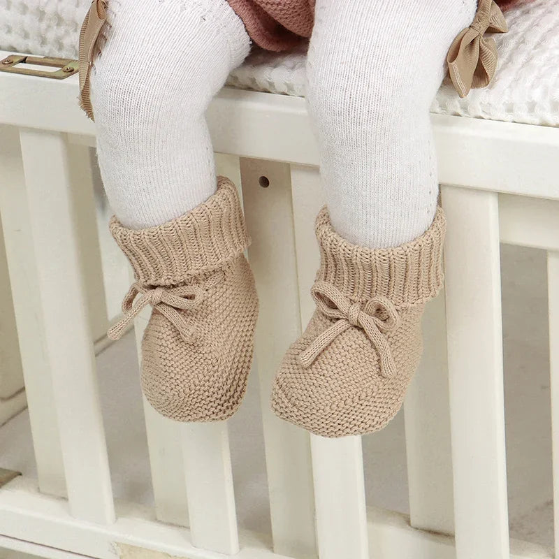 Baby Schuhe Baumwolle Gestrickte Neugeborene Mädchen Jungen Stiefel Mode Einfarbig Warme Kleinkind Kind Slip-On Bettschuhe Handgemacht 0-18M Fußbekleidung
