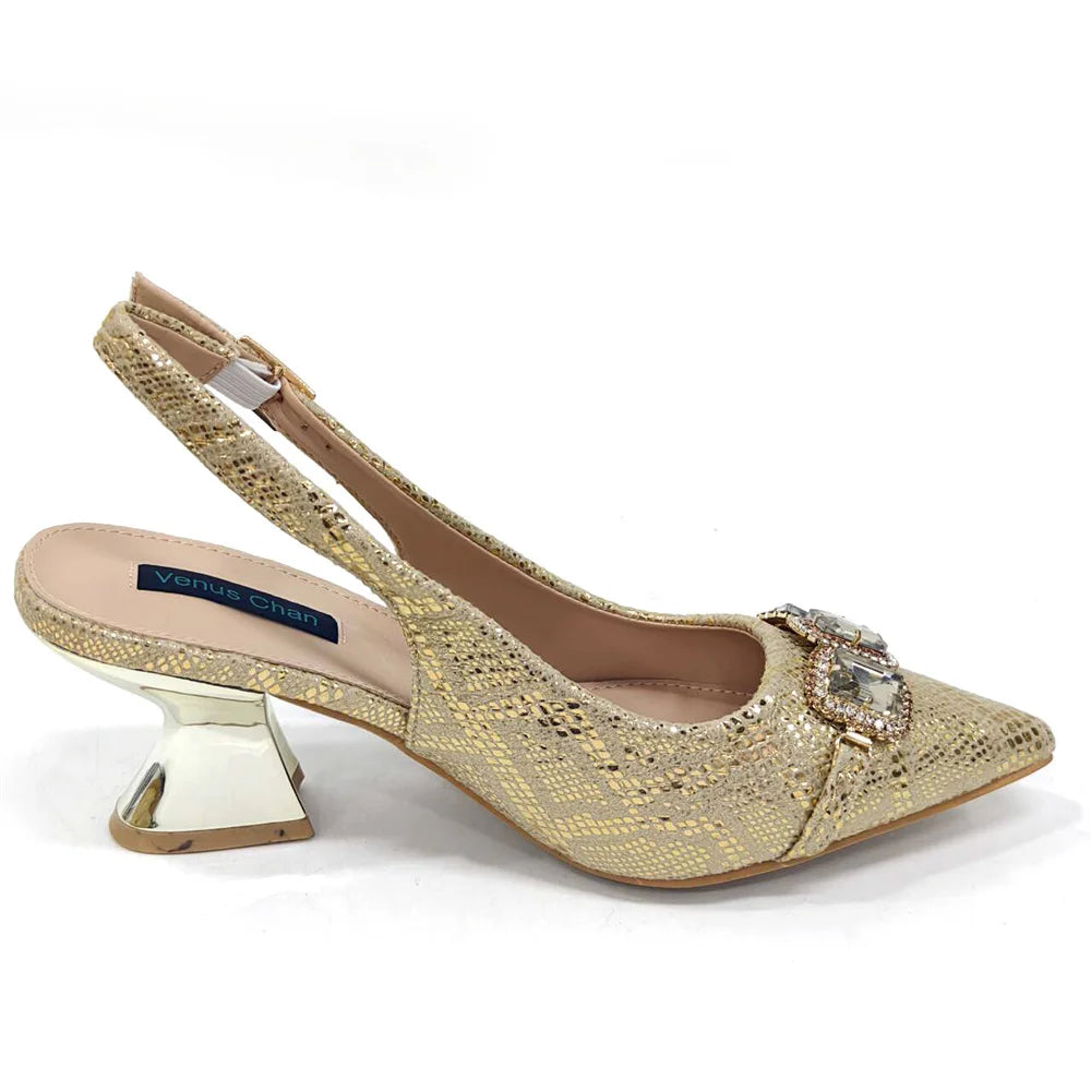 2024 Strass Spitz Zehen High Heels Schuhe und Taschen Set für Damen Hochzeit und Party Elegante Luxusmode in Weinrot