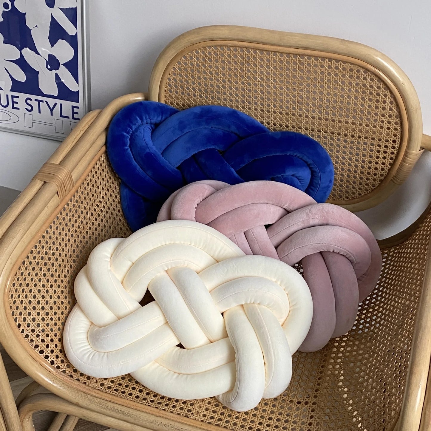 Inyahome Handmade Knot Throw Pillows for Couch Soft Decorative Knotted Comfort Pillow Cushion for Home Sofa Bedroom Decor Blue