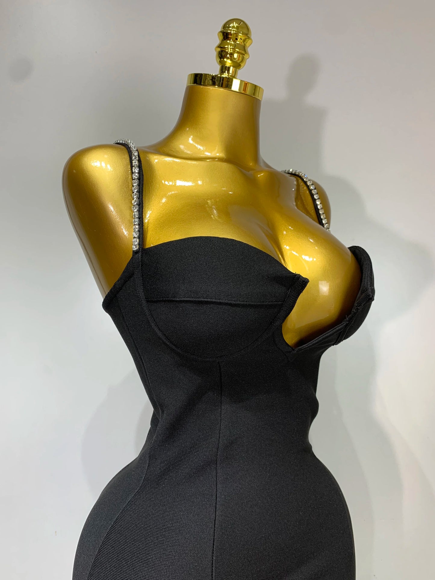 Damen Celebrity Sexy V-Ausschnitt Perlen Schwarz Mini Bodycon Bandage Kleid Luxus 2025 Gestrickte Elegante Abend Club Party Kleider