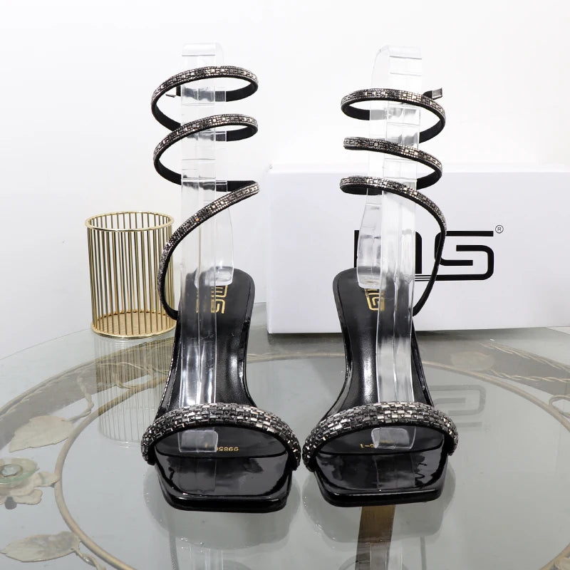 Luxus-Fashion-Sandalen 2024 Sommer Neue Strass Fee offene Zehen Ring-Fuß-Riemen Römersandalen mit hohem Absatz Damenschuhe Bankett