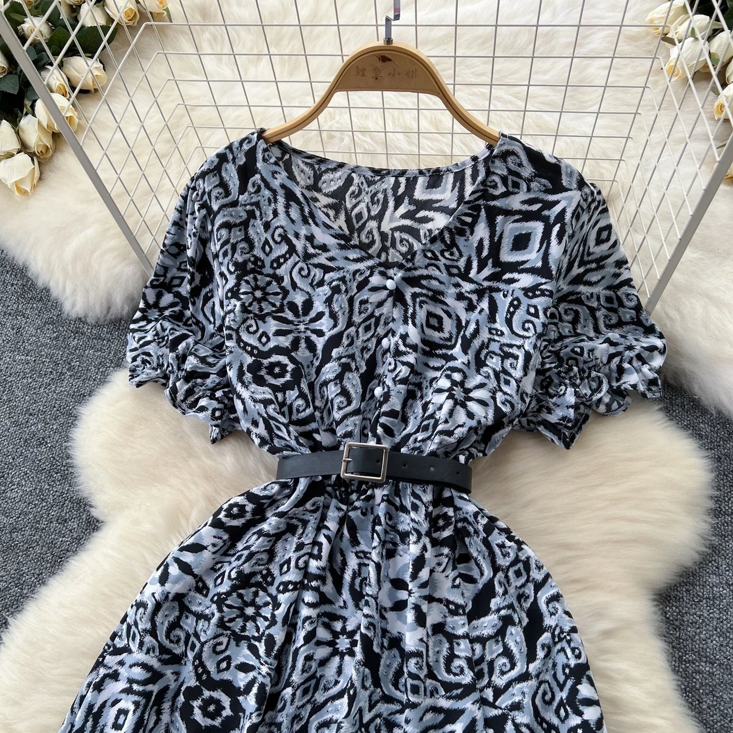 Sommer Plissiert Damen Knopfkleider Lässige Strandurlaub Kurzarm V-Ausschnitt Damen Midikleid Böhmische Mujer Vestidos