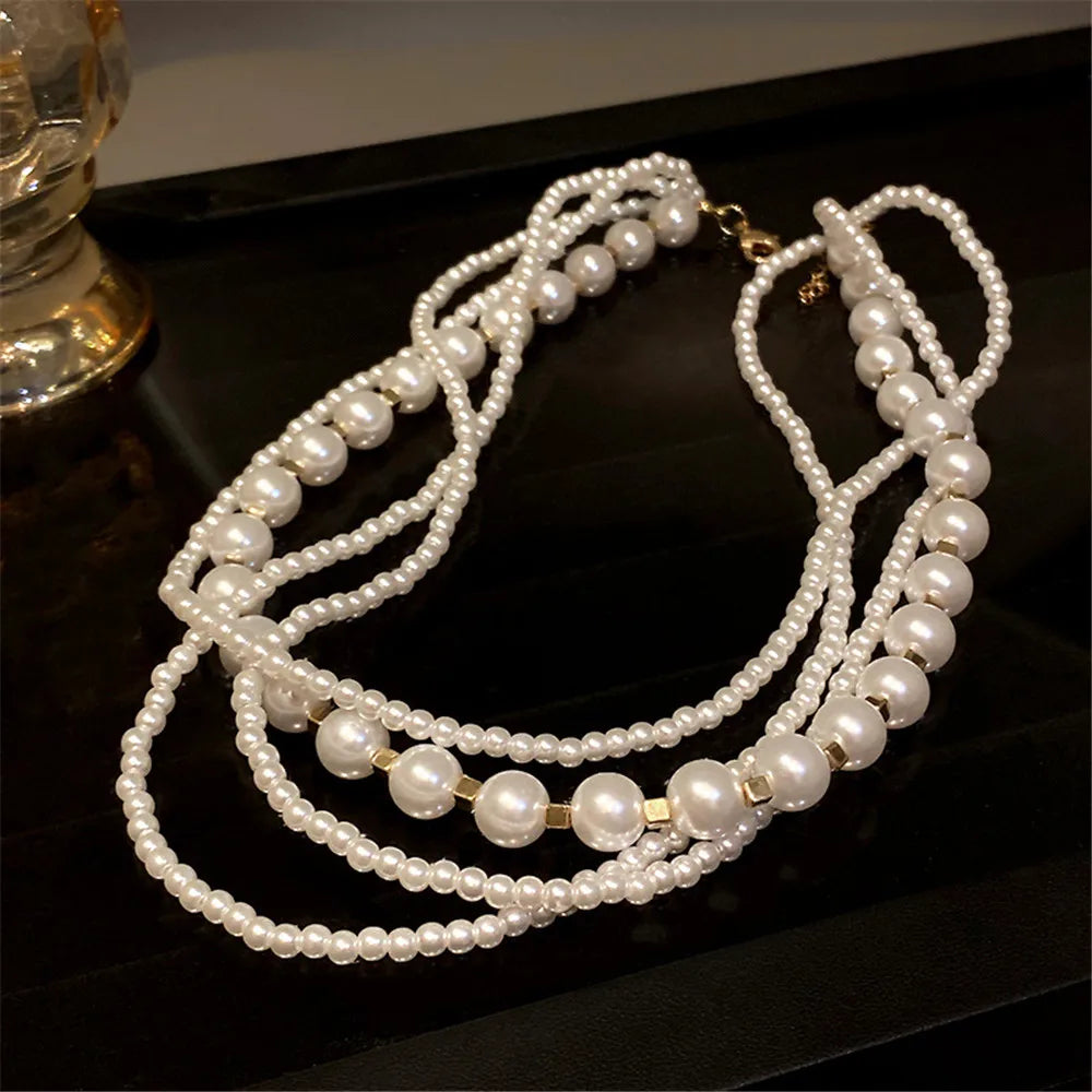Luxuriöses Vintage dreilagiges Perlen-Collier, 2024 neue Trend-Schmuckmode Damen Halskette für den Hals Partygeschenk