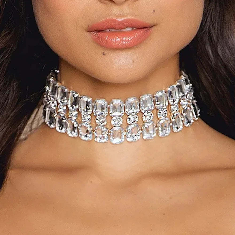 Auffällige quadratische Strass-Halskette, übertriebene Accessoires, luxuriöse Damen-Statement-Halskette, Schlüsselbeinkette, Körperschmuck