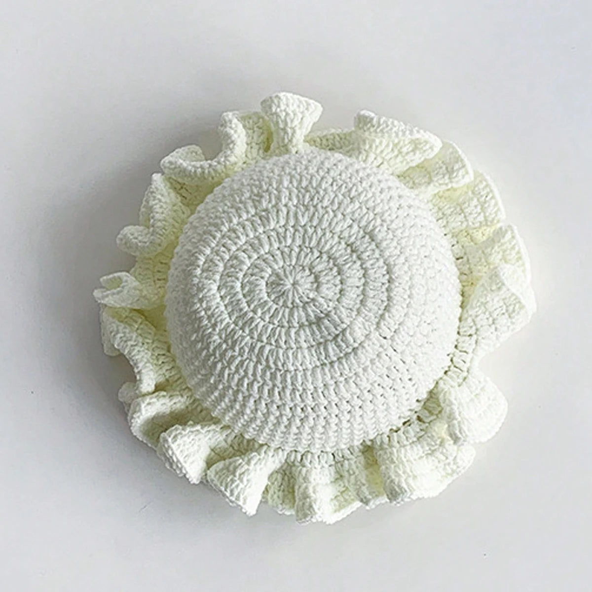 Handgestrickte Mütze mit plissierten Rüschenkanten und Spitze für Damen und Herren, originelle und kreative Mütze für Erwachsene