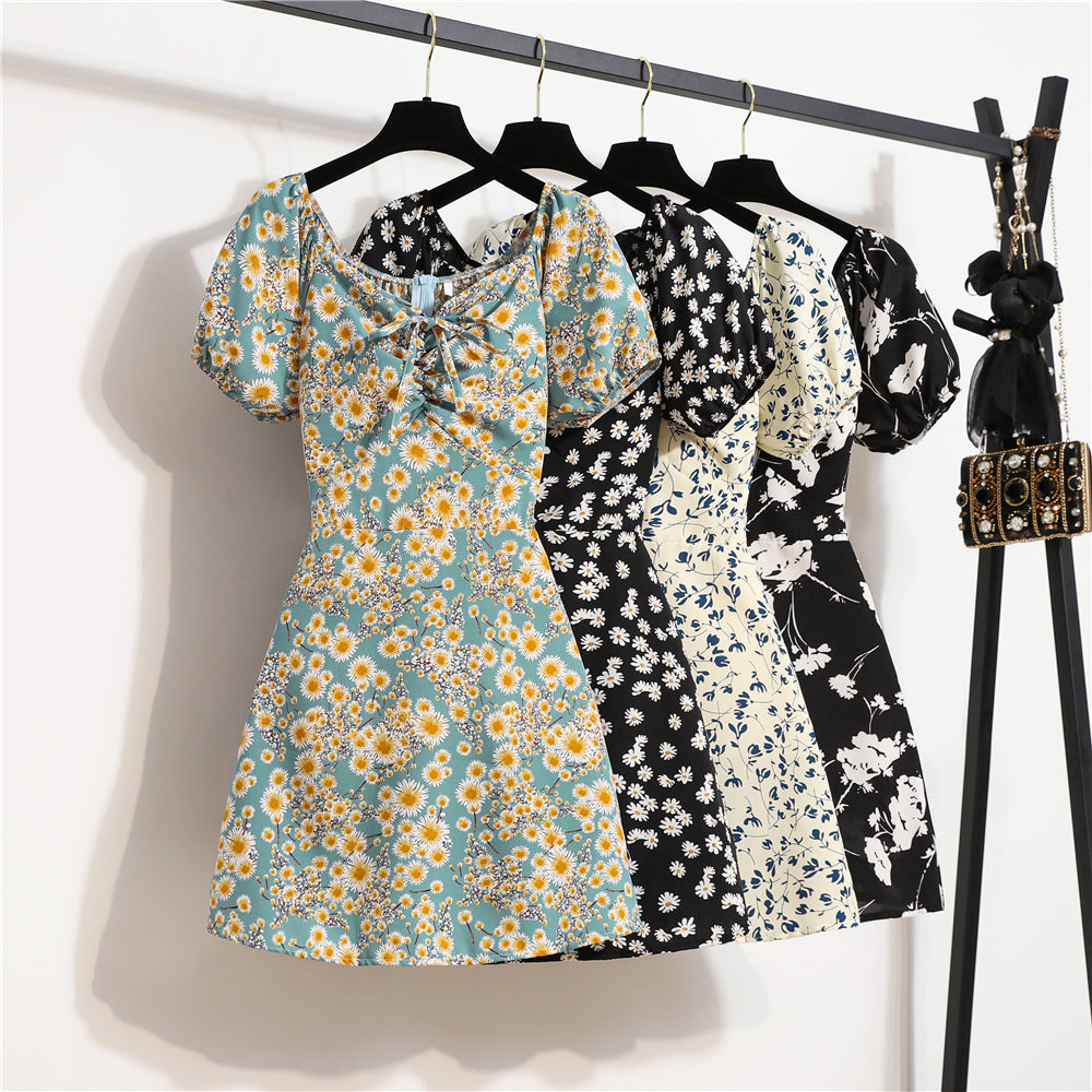 Damen Minikleider Sommer Mode Damenkleider Bedruckte Chiffonkleider mit Blumenmuster, gerafft, plissiert, kurze Puffärmel, Freizeitkleid