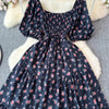 2024 Neues Sommer Blumenmuster Maxikleid Damen Vintage Eckiger Ausschnitt Geraffte Brust Schärpe Bandage Sommerkleid Partykleid