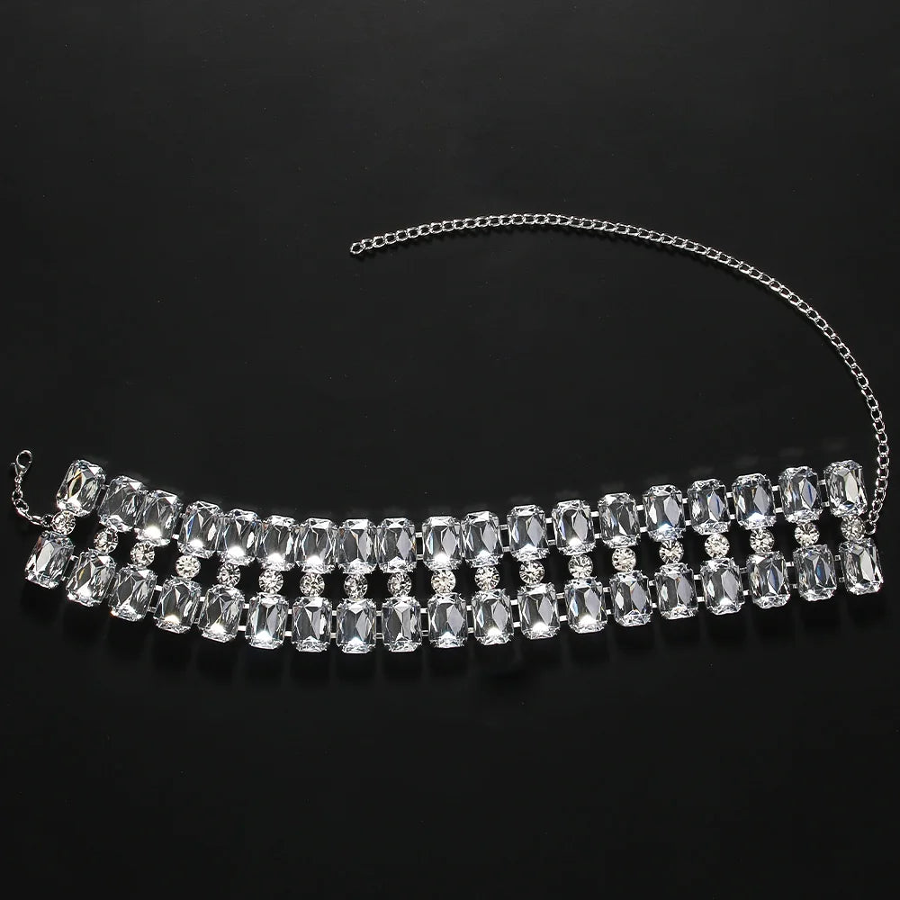 Auffällige quadratische Strass-Halskette, übertriebene Accessoires, luxuriöse Damen-Statement-Halskette, Schlüsselbeinkette, Körperschmuck