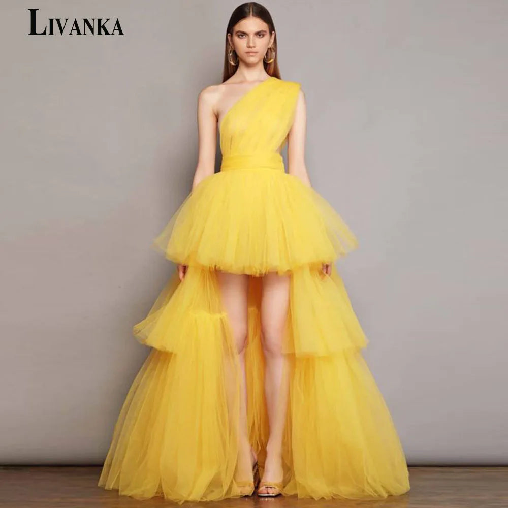 LIVANKA  Fashionable Sheath Homecoming Dresses For Women Pearls Pleat Ruched Satin Vestidos De Festa Customized Plus Size