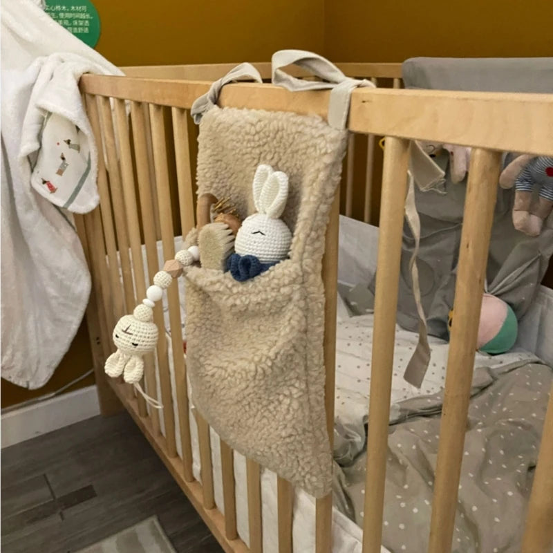 Neuer dicker Plüsch Babybett Hängetasche Tragbare Doppeltaschen Neugeborenen-Bett Spielzeug Organizer Tasche Bettkopfteil Aufbewahrungstasche