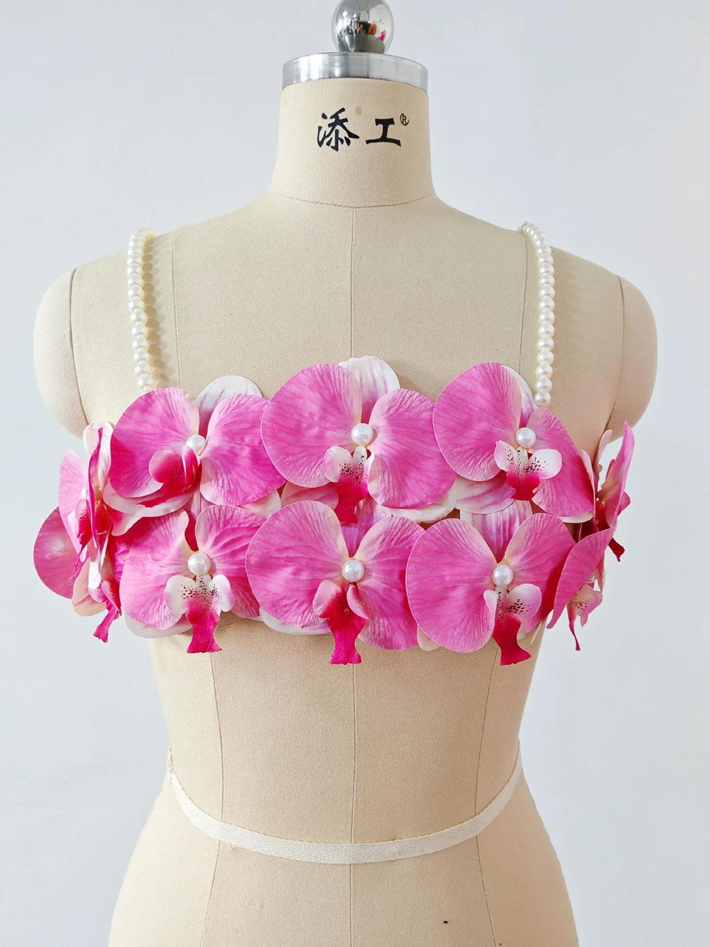 Women Hotsweet Sexy Backless Sweet Three Dimensional Flowers Beads Straps Camis Short Top High Street 2025 Summer Clothing