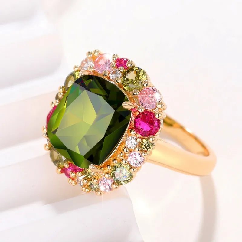 Huitan Elegant Big Green Cubic Zirconia Rings for Women Wedding Engagement Party New Luxury Lady's Accessories Fashion Jewelry