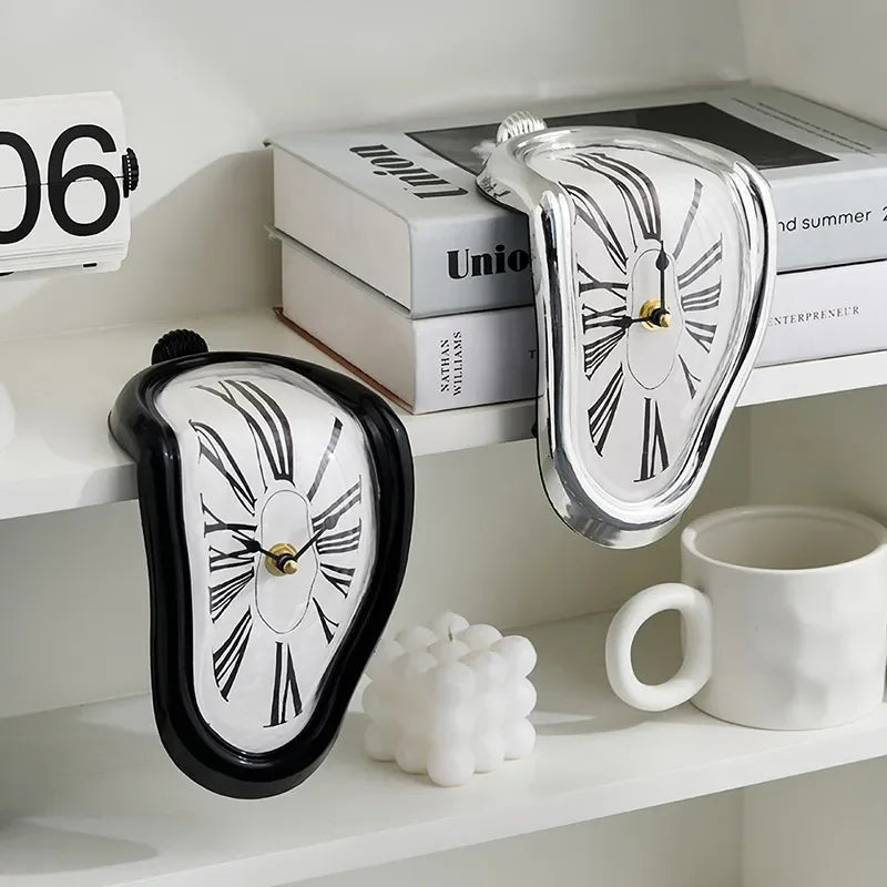 Surrealistische schmelzende Uhr geräuschlose schmelzende Wanduhr Salvador Dalí Stil dekorative Heim-Uhr Büro-Regal Tischgeschenk
