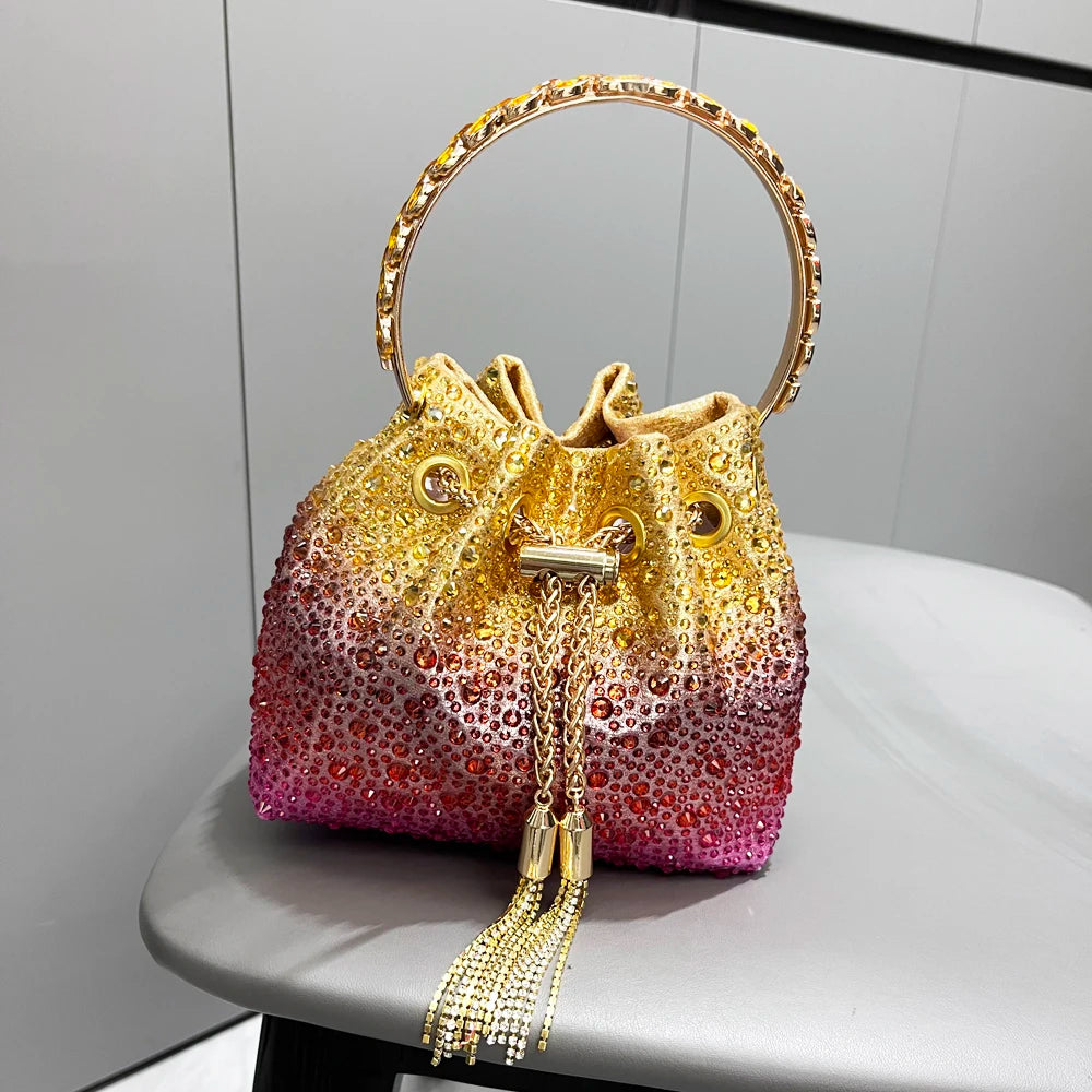 Handhabung Strasssteine Abend-Clutch-Tasche Geldbörsen und Handtasche Luxus Designer Umhängetasche Glänzende Kristall-Clutch-Geldbörse Eimer-Tasche