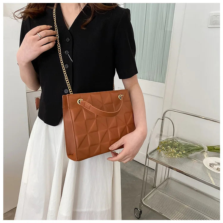 Ladies Fashion Large Capacity Chain Bag Retro Square Tote Bag Diamond Texture Shoulder Crossbody Daily Hundred Underarm Handbag