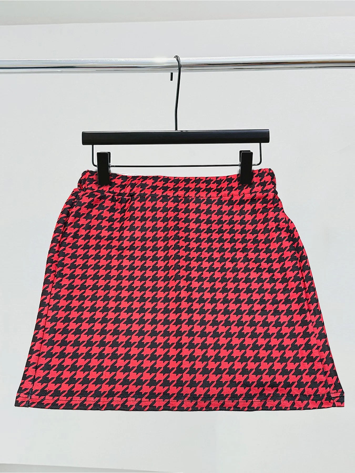 Qianniao style elegant elastic waist half skirt, hip hugging high waist short skirt
