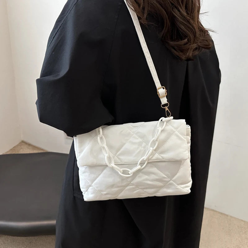 Acryl-Ketten-Umhängetaschen, quadratisch, lässig, Klappe, Damen-Pendeltaschen, gesteppt, All-Match, Winter, große Kapazität für Mädchen zum Einkaufen