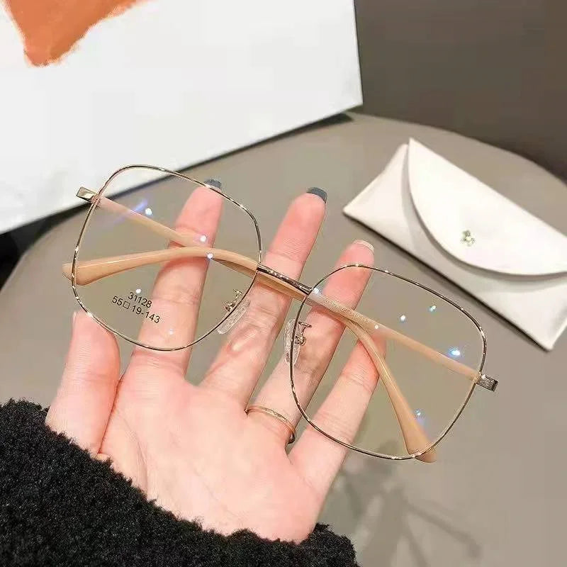 Fashion Metal Anti-Blue Light Glasses Women Men Vintage Ultralight Oval Frame Computer Game Goggles Blue Ray Blocking Eyeglasses