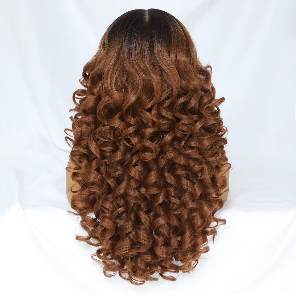 Latisha 13X6 HD Synthetische Spitzenfrontperücke lockig vorgezupfte Lace-Frontal-Perücke mit Pony für Damen, Highlights mit Babyhaar, 24 Zoll