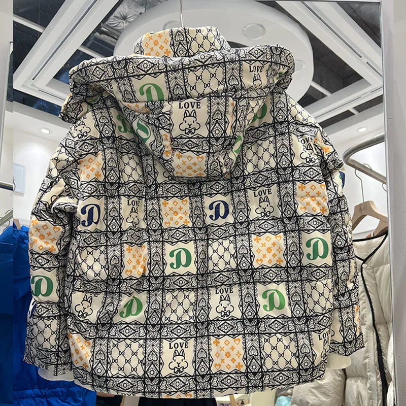 2023 Europäische Station Winter Neue Daunenjacke Damen Warm Mode Kurze Farb-Patchwork Graffiti dicke Weiße Entendaunenjacke