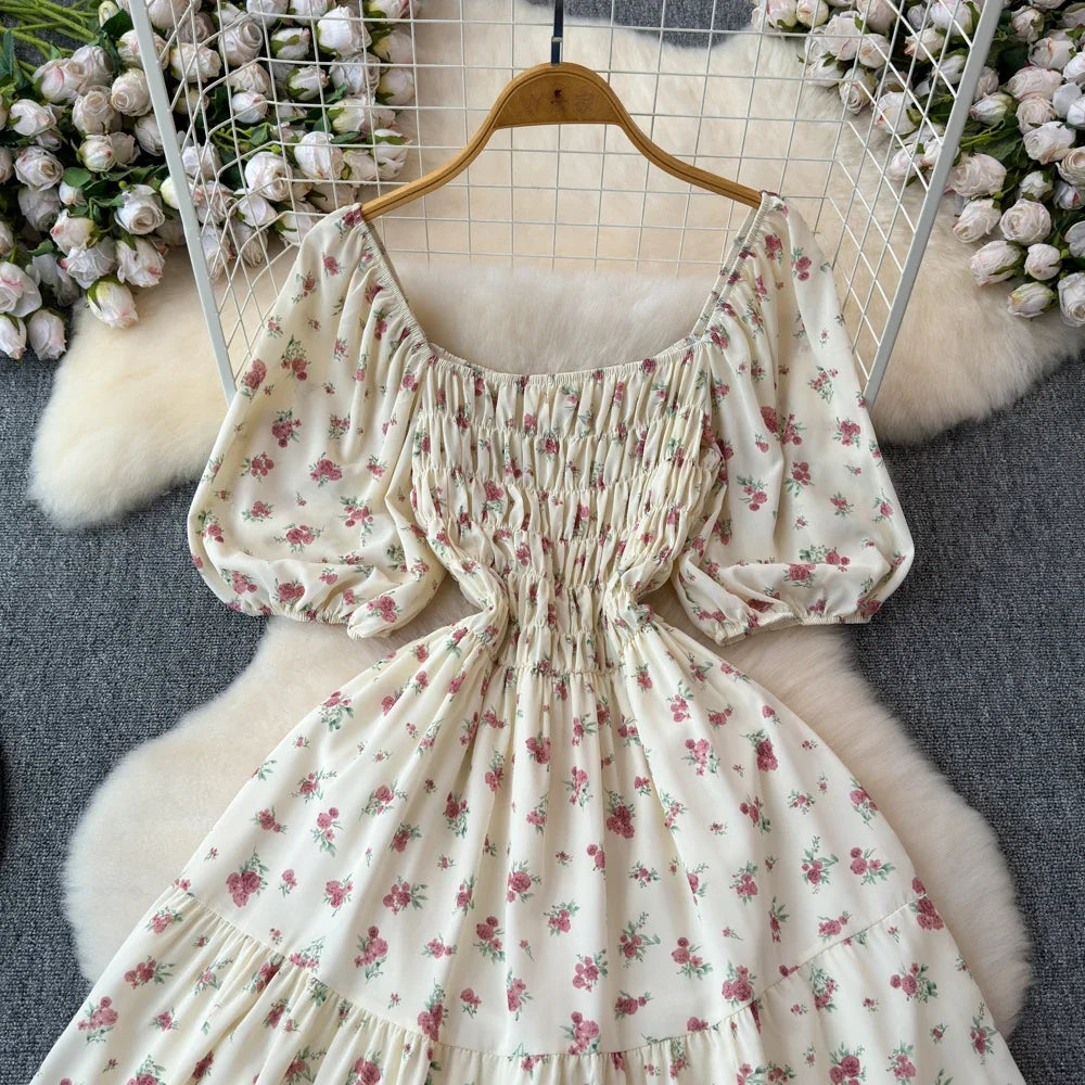 2024 Neues Sommer Blumenmuster Maxikleid Damen Vintage Eckiger Ausschnitt Geraffte Brust Schärpe Bandage Sommerkleid Partykleid