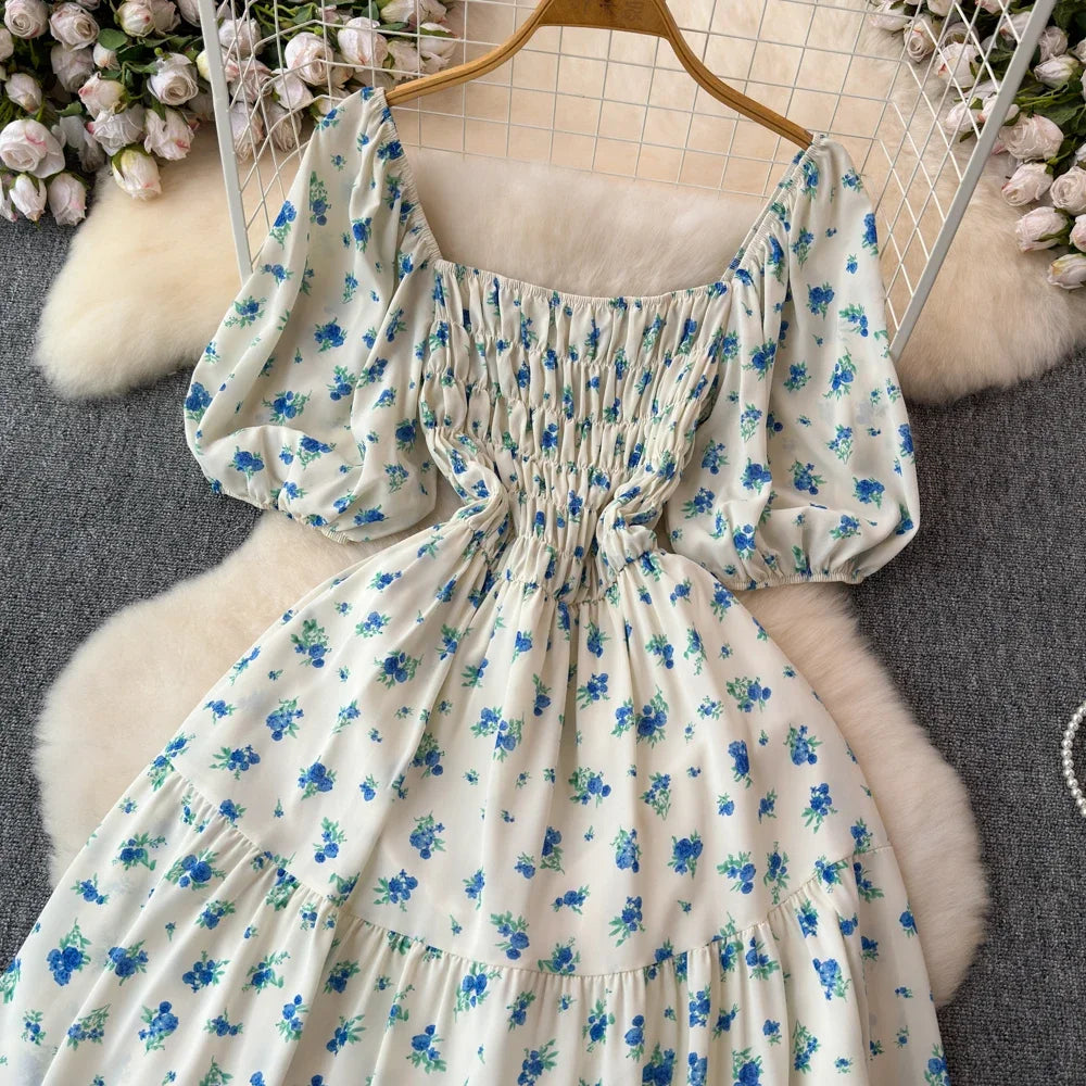 2024 Neues Sommer Blumenmuster Maxikleid Damen Vintage Eckiger Ausschnitt Geraffte Brust Schärpe Bandage Sommerkleid Partykleid