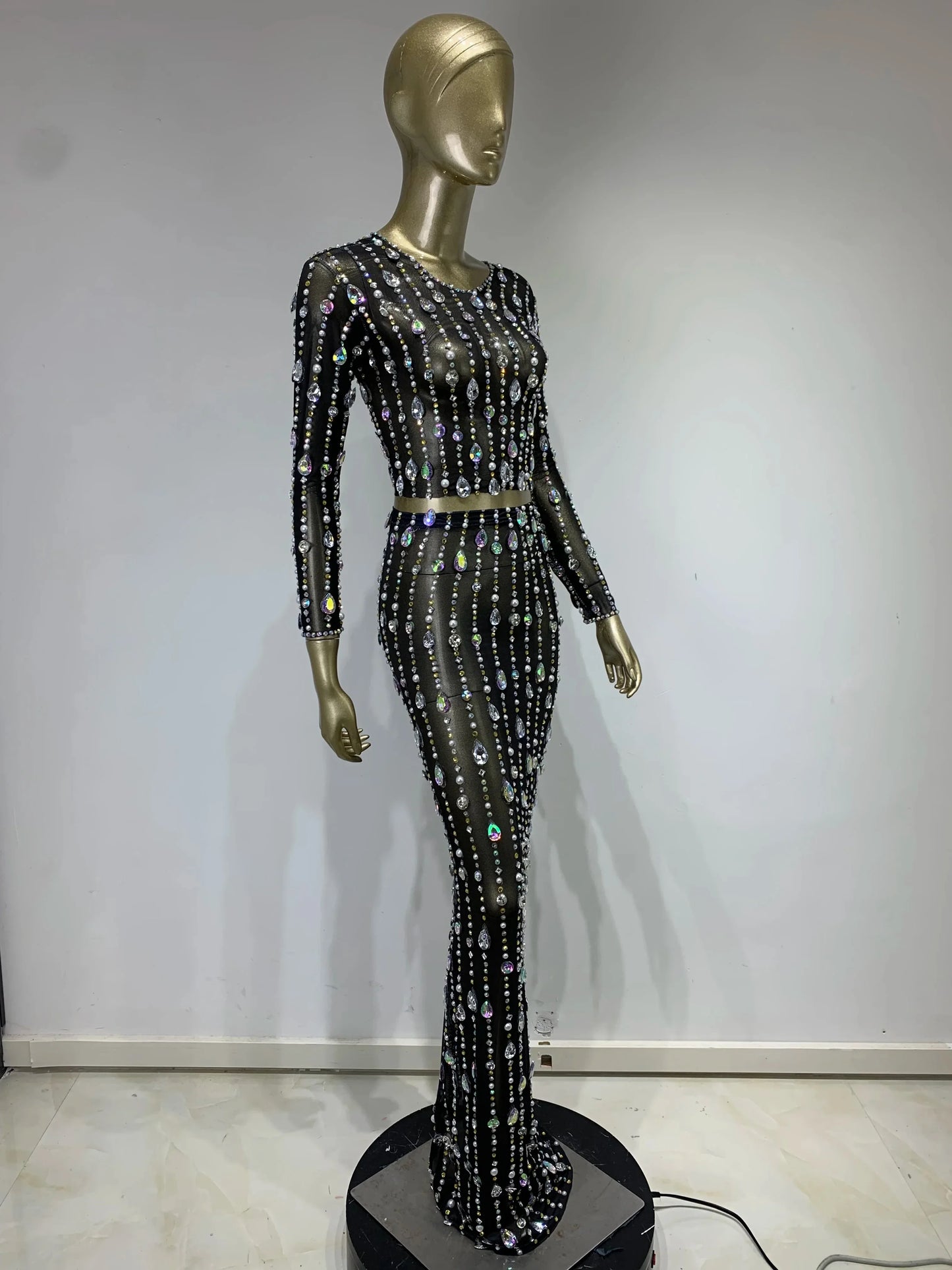 Festival-Outfit Damen High-End-Mode Nude-farbenes Strass-Mesh-Langarm-Crop-Top mit Rundhalsausschnitt und lange Röcke Gala zweiteiliges Set