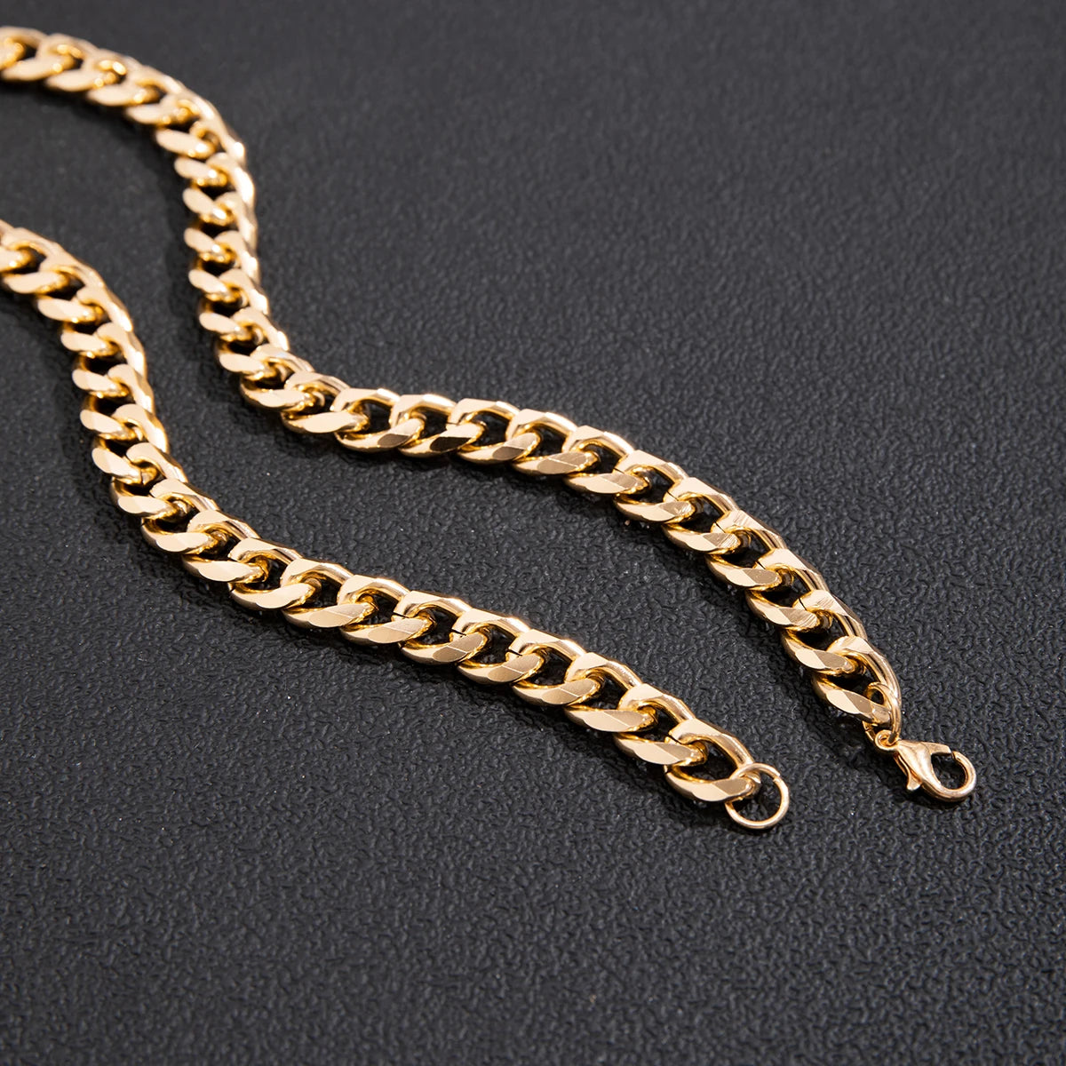 KunJoe Simple Cuban Chain Necklace for Men Gold Color/Black Metal Aluminium Chain On The Neck Choker Jewelry Party Male DIY Gift