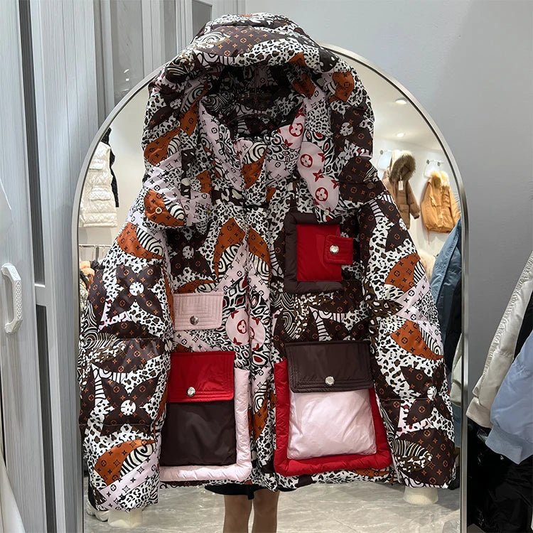 2023 Europäische Station Winter Neue Daunenjacke Damen Warm Mode Kurze Farb-Patchwork Graffiti dicke Weiße Entendaunenjacke