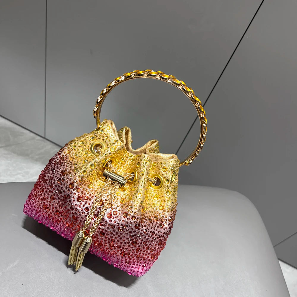 Handhabung Strasssteine Abend-Clutch-Tasche Geldbörsen und Handtasche Luxus Designer Umhängetasche Glänzende Kristall-Clutch-Geldbörse Eimer-Tasche