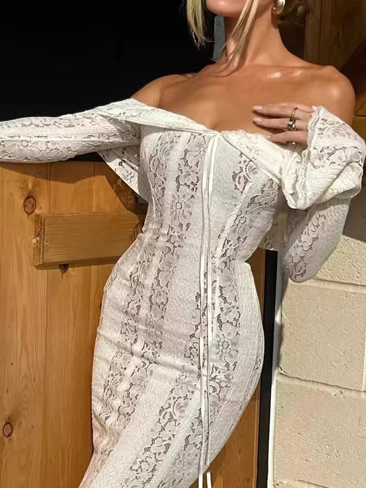 Mozision Blumen-Spitzen-Off-Shoulder Maxikleid für Damen, weiß, trägerlos, rückenfrei, langärmlig, Bodycon, Club, Party, sexy langes Kleid